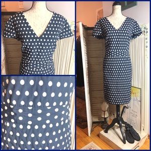 12- BANANA REPUBLIC NAVY/Cream sleeveless Dress